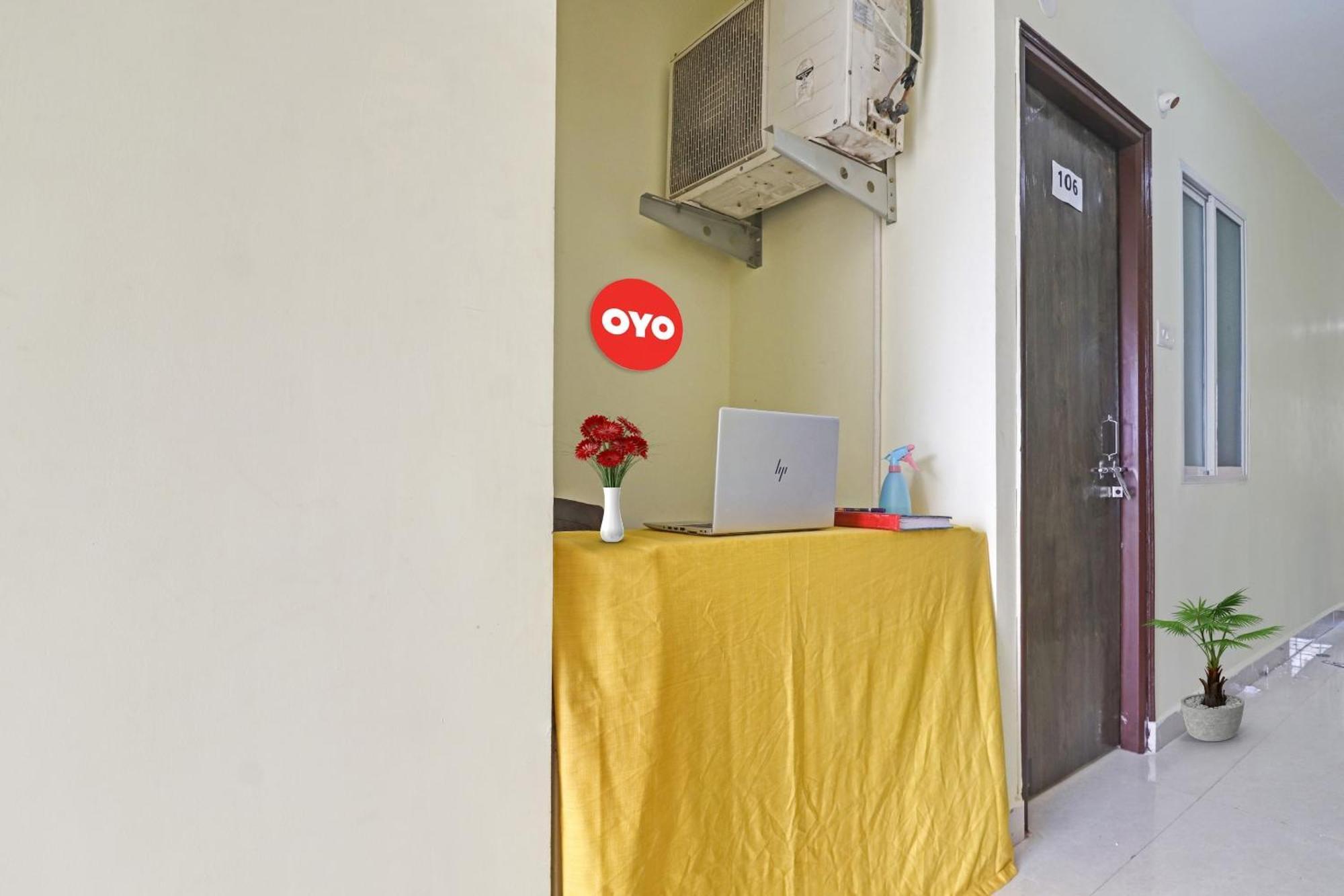 Super Hotel O Dk Reddy Square Hyderabad Esterno foto
