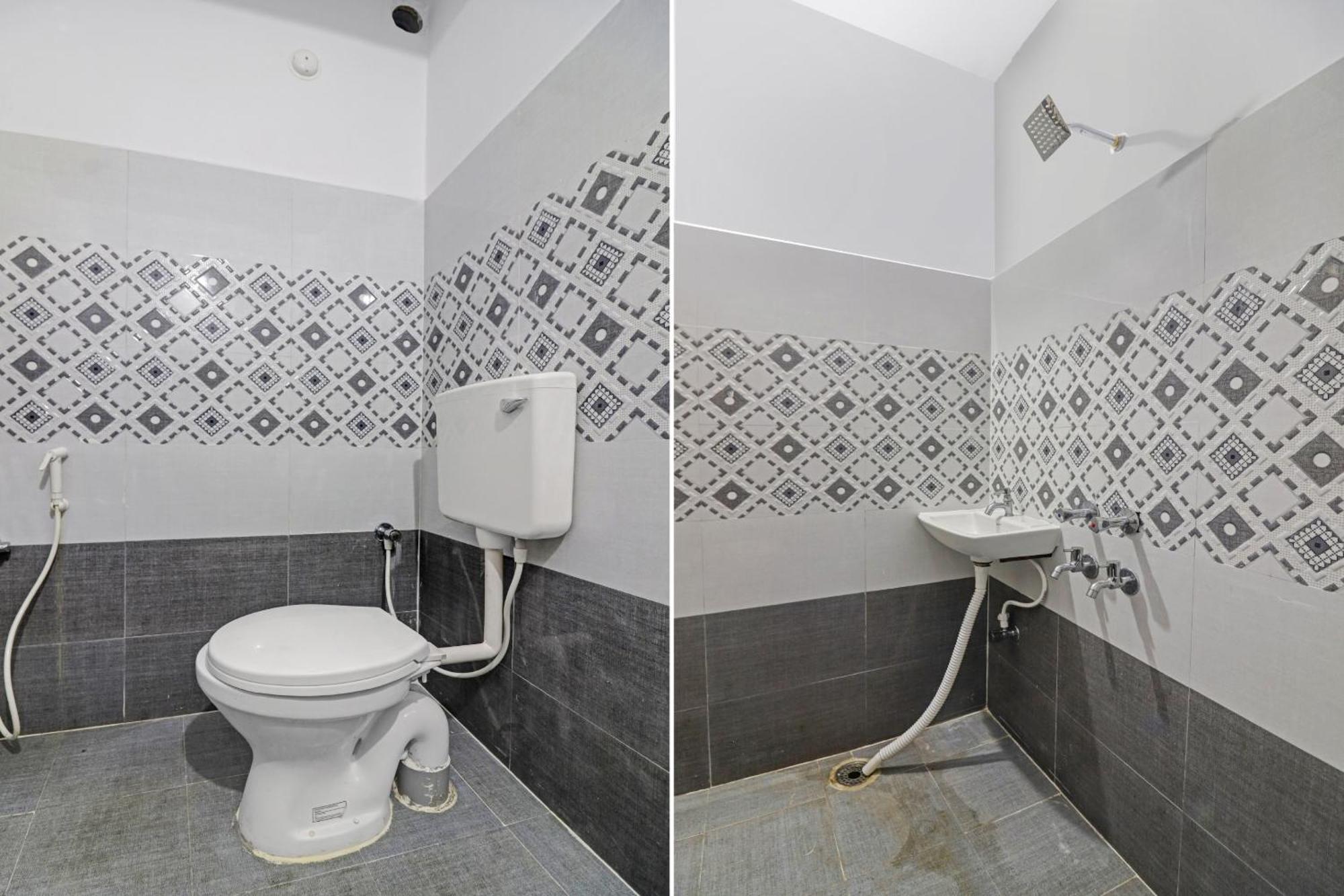 Super Hotel O Dk Reddy Square Hyderabad Esterno foto